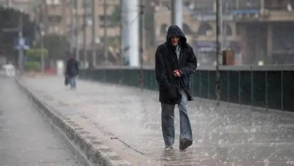 أمطار وانخفاض حرارة.. الأرصاد تحذر من تقلبات مفاجئة في طقس الساعات المقبلة