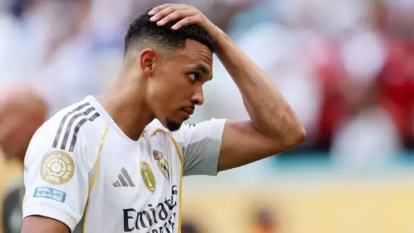 إصابة أرنولد في ريال مدريد تبعده عن الملاعب حتى نهاية 2025 وتعيد تشكيل الدفاع الفريق