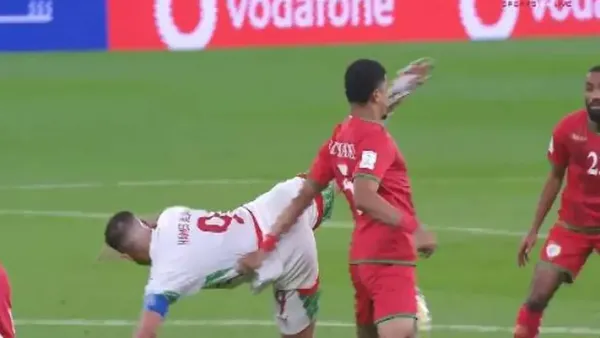 إصابة لاعب عمان القوية وطرد حمدالله يغيران مجريات مباراة كأس العرب