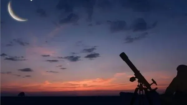 استطلاع هلال شهر رجب 1447هـ يحدد بداية الشهر الهجري رسمياً في المناطق الإسلامية