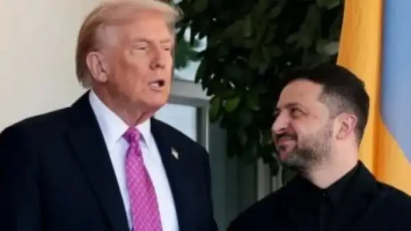 استفتاء مرتقب.. زيلينسكي يحدد موقفه من خطة ترامب لوقف إطلاق النار في أوكرانيا