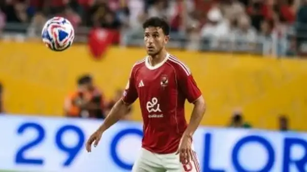 الأهلي يستبعد حمدي فتحي وأكرم توفيق من خيارات تعويض ديانج في وسط الملعب