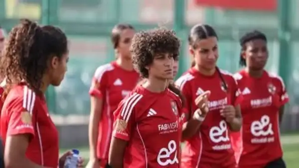 الأهلي يفرض تفوقه على الزمالك بهدفين نظيفين في الشوط الأول لدوري الكرة النسائية