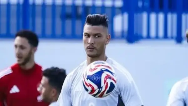 الأهلي يوافق على انتقال أشرف داري في يناير ضمن ترتيب توروب