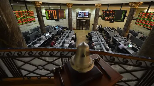 البورصة تبدأ الأسبوع بتداولات قيمتها 18.5 مليار جنيه وسط تراجع حجم التعاملات
