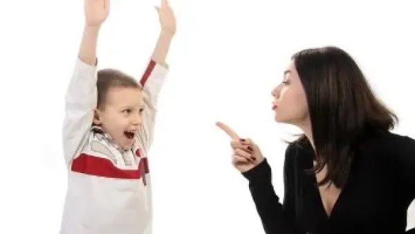 التدليل الزائد للطفل.. كيف يفسد الحب المفرط شخصيته ويجعله غير مستعد للحياة؟