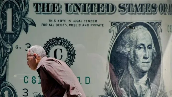 الجنيه يستعيد عافيته.. هبوط جديد يضرب سعر الدولار في بداية التعاملات البنكية