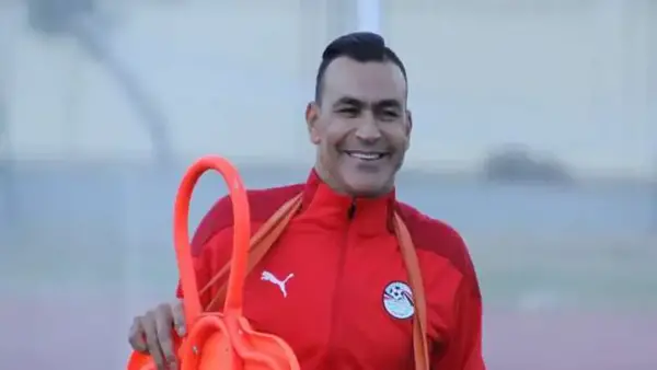 الحضري يوقف تسديد السولية لركلة الجزاء ويشعل خلافات المنتخب المصري في مواجهة الكويت