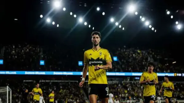 الدوري السعودي يقترب من توقيع وسام أبو علي.. ملايين الجماهير تنتظر انتقاله إلى الأهلي