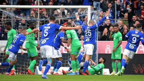 الدوري الفرنسي: أوكسير يعزز موقعه بالفوز على ميتز وليون يتراجع بخسارة أمام لوريان