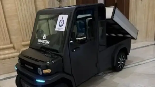 السيارة الكهربائية المصرية بسرعة 70 كم وسعر 200 ألف جنيه تكشف تفاصيلها بمعرض البحوث