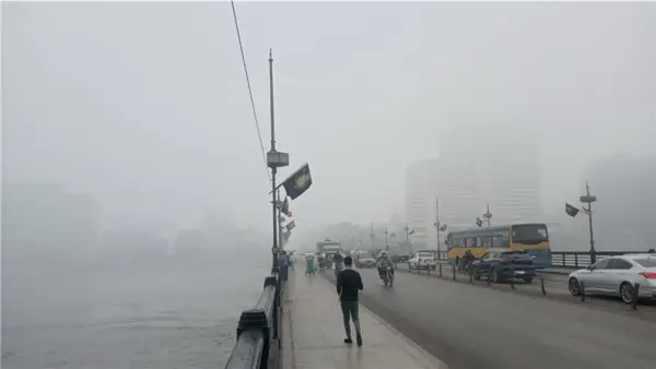 الشبورة الكثيفة تقتصر على الصباح المبكر وتؤثر على الرؤية في الطرق السريعة حتى العاشرة