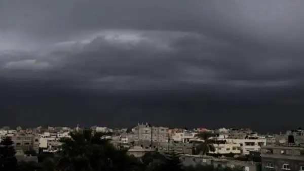 الطقس في ليبيا…  أجواء باردة وأمطار غزيرة على الشمال الليبي خلال الأيام المقبلة