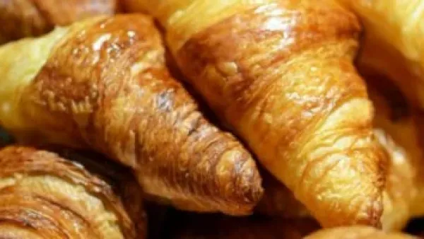 العجينة الاقتصادية الواحدة: حضّري منها 4 أصناف معجنات مالحة وحلوة.