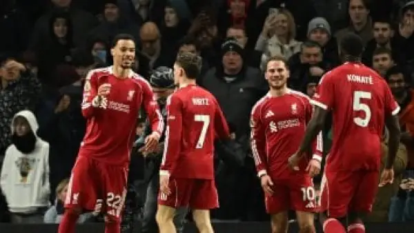 القمة دون صلاح.. موعد مباراة ليفربول ووولفرهامبتون وصراع المربع الذهبي بالدوري الإنجليزي