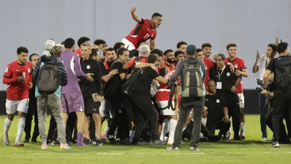 القنوات الناقلة لمباراة مصر والكويت في كأس العرب 2025 وكيفية متابعة اللقاء عبر الإنترنت