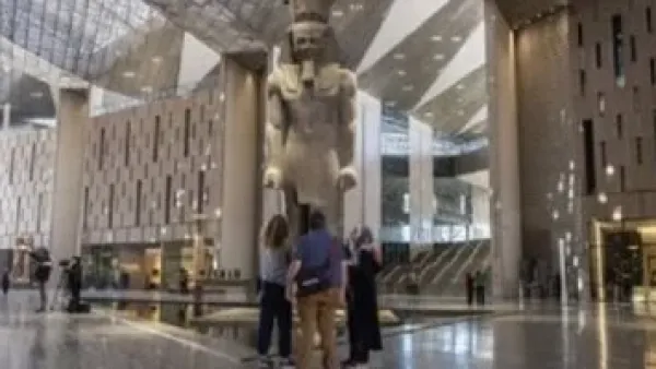 المتحف المصري الكبير صرح عملاق.. خطة ذكية لمشاهدة كنوزه الأساسية وتجنب إرهاق الزيارة.