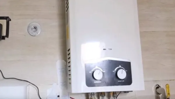 المدخنة الخاصة بالسخان ضرورية لتأمين التهوية السليمة للغاز وتجنب مخاطر الانبعاثات المنزلية