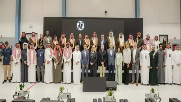 المركز الأول في الشرق الأوسط لتصنيع السيارات الكهربائية ينبض في السعودية ويعيد تشكيل سوق الطاقة النظيفة