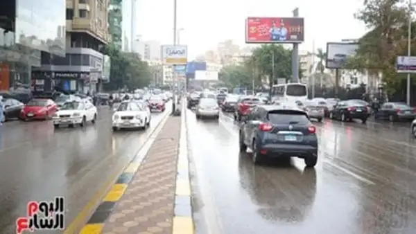 المرور يعتمد كاميرات المراقبة وأرقام الطوارئ لمواجهة تحديات الأمطار ومراقبة حركة السير