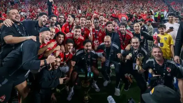 المهاجم المنتظر يقارب الانضمام إلى الأهلي بعد مفاوضات مكثفة مع سيد عبدالحفيظ