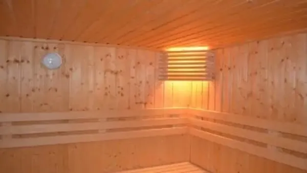 النيابة تبدأ تحقيقاتها في وفاة مسن اختنق داخل ساونا بمدينة 6 أكتوبر