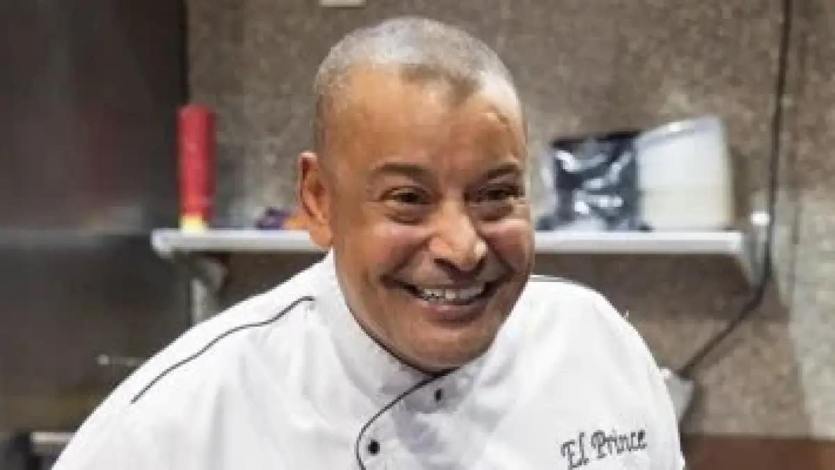 النيابة تحقق في حادثة حرق شقيق ناصر البرنس لنفسه أمام مطعم الشيخ زايد