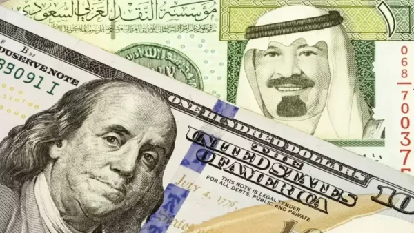 انهيار سعر الدولار في اليمن بين عدن وصنعاء يوسع الفجوة المالية ويعمق الأزمات الأسرية