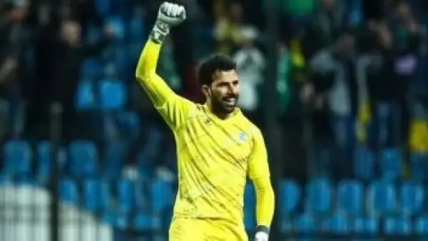 مهدى سليمان يقترب من حراسة مرمى الزمالك أمام الاتحاد السكندري