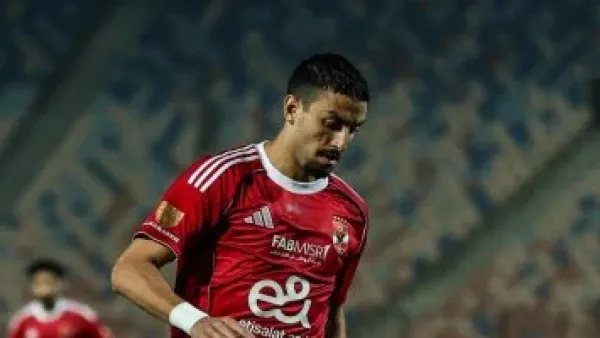 بذكرى السوبر الأفريقي.. كيف حسم طاهر محمد طاهر انتصار الأهلي أمام الرجاء؟