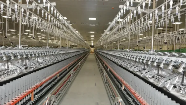 “بشائر خير للصناعة المحلية.. توطين المنتجات الوطنية إنجاز يرفع المحتوى المحلي ويخلق فرص عمل جديدة!”