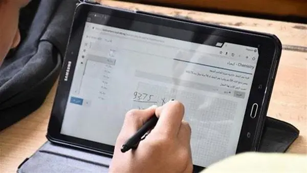 بشريحة مجانية.. خطوات تفعيل خط "وي" لطلاب الصف الأول الثانوي في مصر
