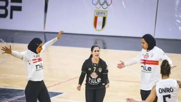 بعثة سيدات طائرة الزمالك تغادر القاهرة للمشاركة في كأس العالم للأندية