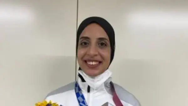 بفخر الأب.. والد فريال أشرف: مشاركتها في حفل المتحف إنجاز يوازي الميدالية الذهبية.