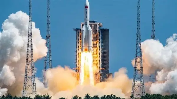 تأجيل إطلاق صاروخ نيو جلين للمرة الثانية يثير شكوكًا حول جاهزية مشروع جيف بيزوس الفضائي.