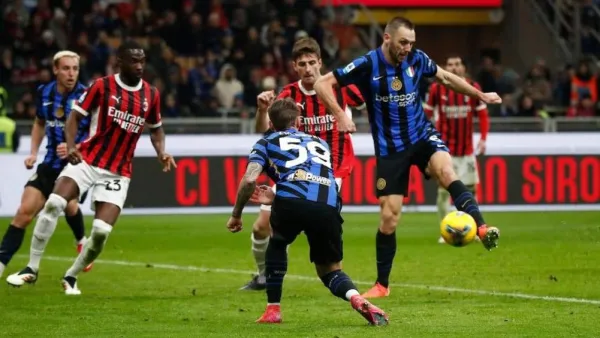 كيفية مشاهدة مباراة إنتر ميلان وإيه سي ميلان بثاً مباشراً والقنوات الناقلة