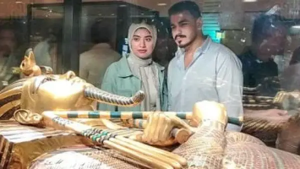 تابوت توت عنخ آمون الذهبي يواجه العالم من مقره الجديد بالمتحف الكبير