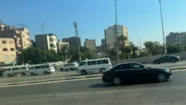 تجنب الزحام.. خريطة الطرق المغلقة والمحاور البديلة في القاهرة والجيزة طبقًا لآخر التحديثات