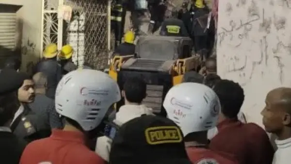تحت ركام إمبابة.. استمرار عمليات البحث عن مفقودين خلفها انهيار العقار المنكوب