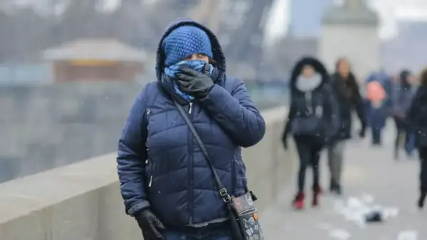 تحذير للمسافرين.. درجات حرارة تصل لـ 5 مئوية في مصر مع شبورة كثيفة ونشاط للرياح