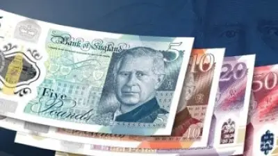 تحركات مفاجئة بالبنوك.. سعر الجنيه الإسترليني يسجل مستويات جديدة في تعاملات الثلاثاء