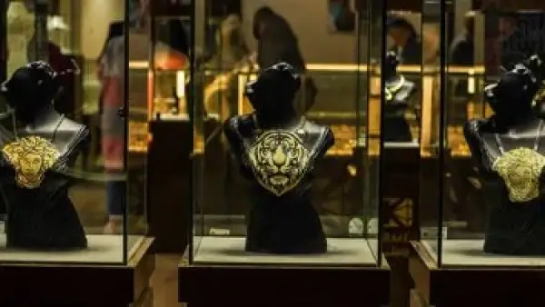 تحرك جديد بالأسواق.. سعر عيار 14 يتخطى حاجز 4000 جنيه بنهاية ديسمبرومسئوليتنا إنتقائك للأنسب.