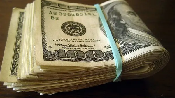 تحرك جديد بالبنوك.. سعر الدولار أمام الجنيه المصري في تعاملات الأحد الأخير من 2025