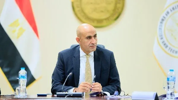 تحقيق وزاري موسع في واقعة طالب القومية يستدعي إدارة المدرسة وأولياء الأمور