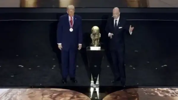 ترامب يحصل على أول جائزة فيفا للسلام وما تعنيه هذه الخطوة على الساحة الدولية