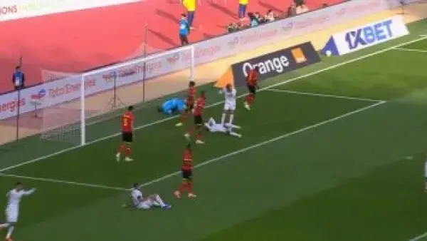 تسديدة مابولولو القوية.. شوبير ينقذ مرمى منتخب مصر من هدف محقق