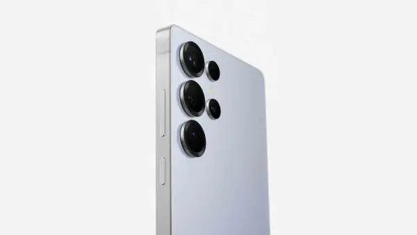 سامسونج تقدم تغييرات معتبرة على نظام الكاميرا في جالاكسي إس 26 ألترا مقارنة بالإصدار الحالي في الصورة إس 25 ألترا