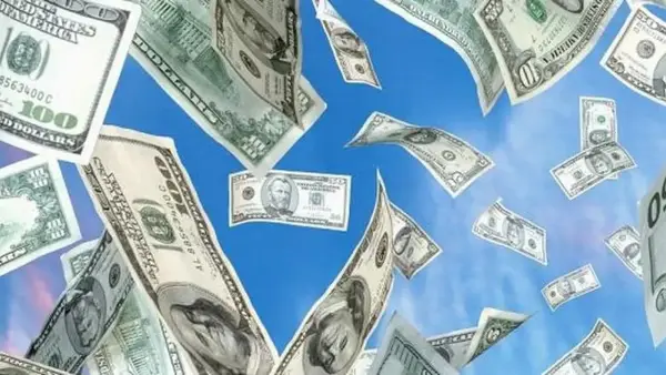 تفسير رؤية الأموال المعدنية في المنام يشير إلى قرب زواج أو بشارة بمولود ذكر