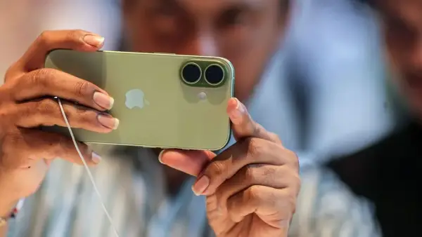 تقارير تقنية.. آبل تحدد موعد إنتاج هواتف آيفون 18 داخل مصانع الصين