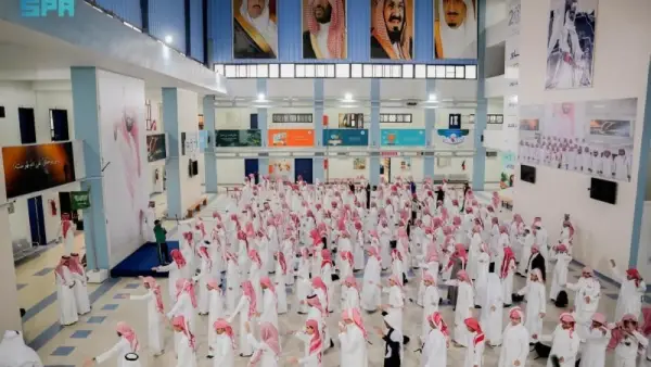 تقييم أداء الوظائف الإدارية يبدأ اليوم بمعايير تحدد مصير الترقيات والعلاوات.